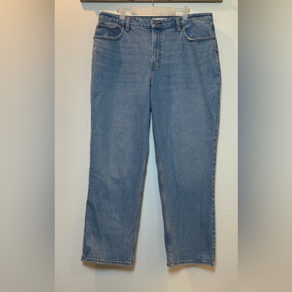 Abercrombie and Fitch the vintage straight high-rise curve love size 33